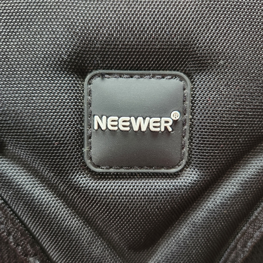 Neewer Professional Camera Case Sling Backpack Black DSLR Photography Gear Bag - Picture 7 of 9